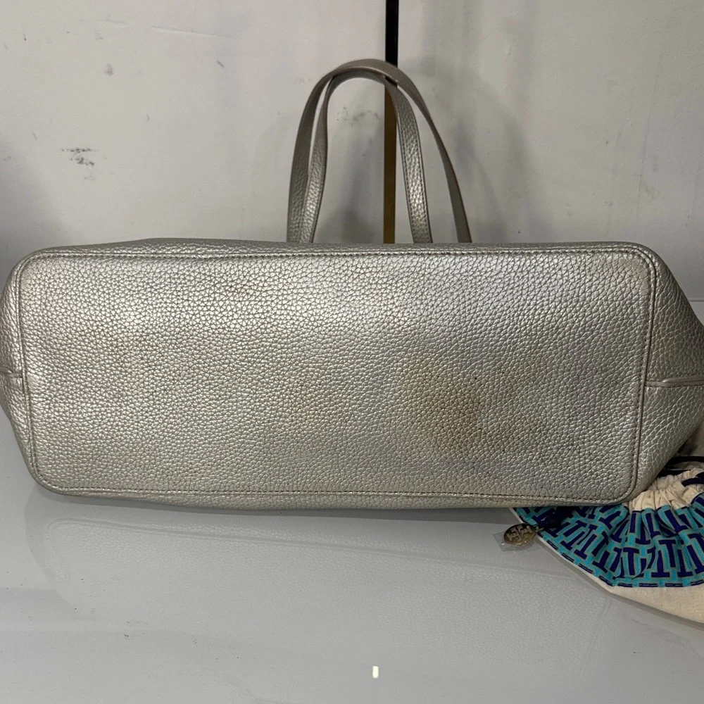 Tory Burch Metallic Silver Leather Tote – Includes Dust Bag
